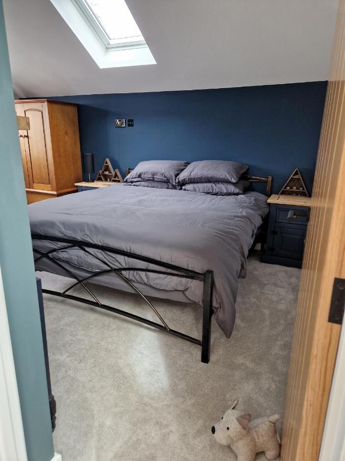 Town Location - 5 Min Walk To Beach - Dog Friendly Newquay  Luaran gambar